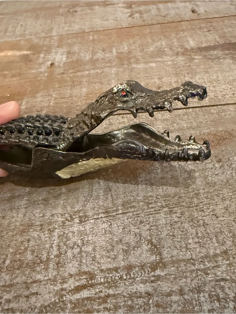 Vintage Alligator Crocodile Desk Clip Office Man Cave Decor